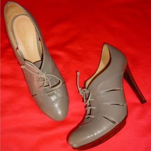 CHIC MINT BOTTEGA VENETA Almond Toe Leather Lace Up HEELS PLATFORM BOOTIE 39/9